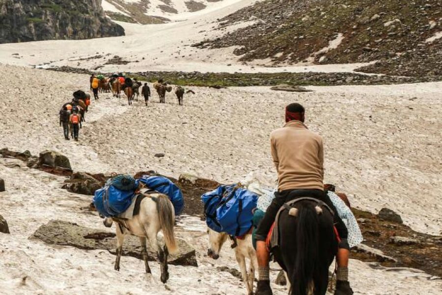HAMPTA PASS TREK - THRILLOMANIA